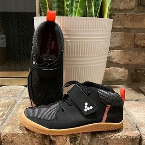 LIKE NEW Vivobarefoot kids’ Primus Bootie Jr. size 36 / US 4.5
